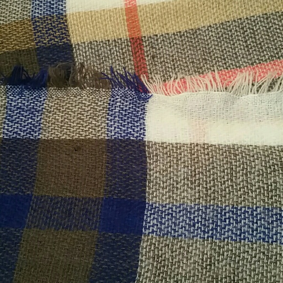 Oversized Plaid Blanket Scarf - Picture 5 of 5